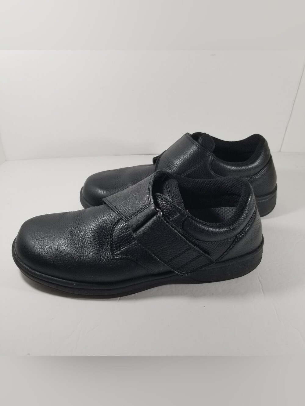 OrthoFeet Broadway 510 Shoes Men's 13B Narrow Black Pebbled Leather Comfort